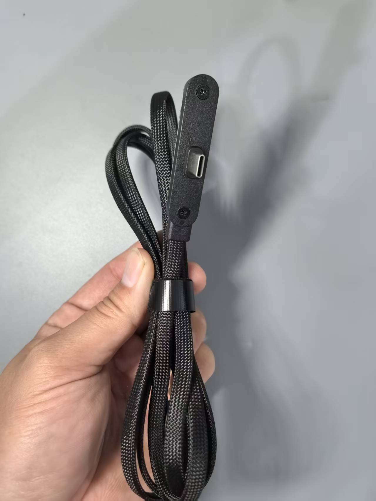 Cable USB-C avec support téléphone